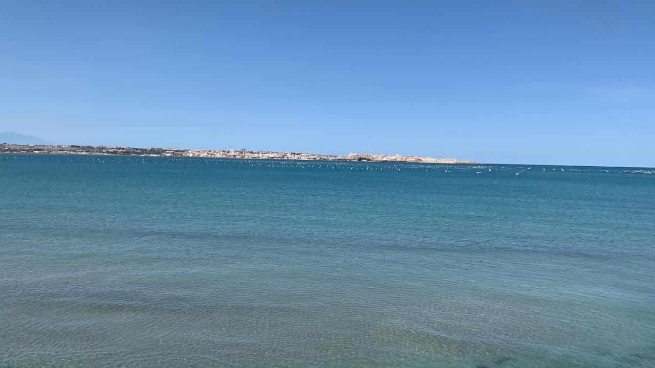 Casa Vacanze con discesa personale al mare e piscina Fanusa Esterno foto