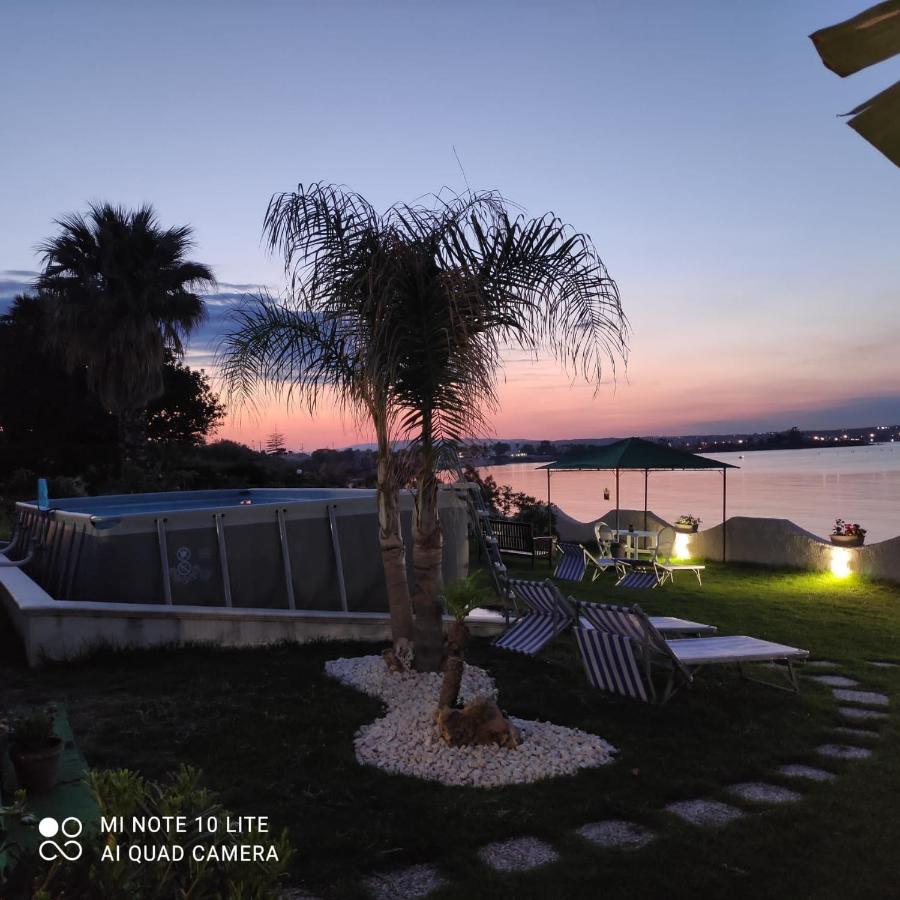Casa Vacanze con discesa personale al mare e piscina Fanusa Esterno foto