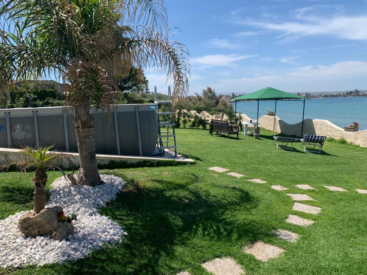 Casa Vacanze con discesa personale al mare e piscina Fanusa Esterno foto